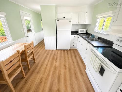 73 Old Post Road, Barrington, NS 