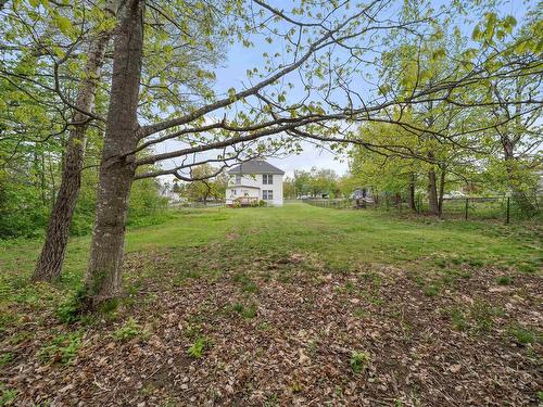 15 Mcdougal Street, Springhill, NS 