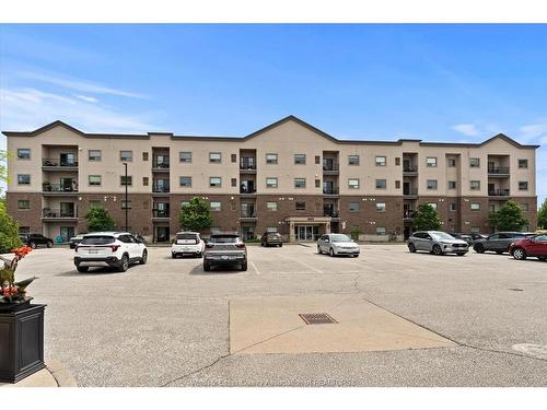 111-8475 WYANDOTTE Street  Windsor, ON N8S 0A4