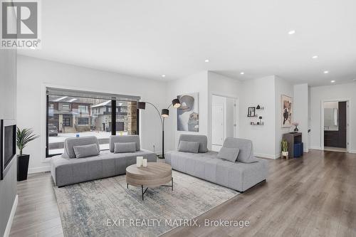 225 Nature Street, Casselman, ON - Indoor Photo Showing Living Room