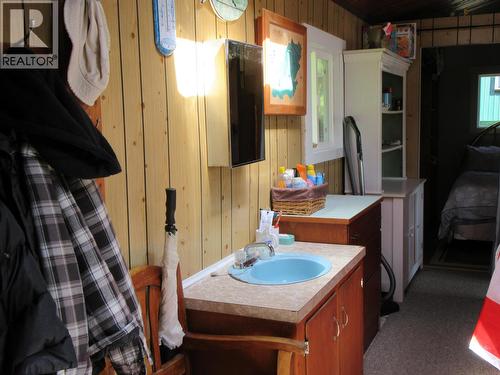 4384 Birch Lake Dump Road, Bridge Lake, BC - Indoor Photo Showing Bathroom