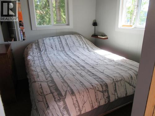 4384 Birch Lake Dump Road, Bridge Lake, BC - Indoor Photo Showing Bedroom
