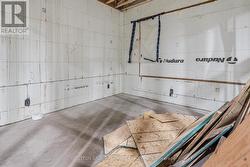 Downstairs Bedroom 1 - 