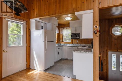 41 Lakeview Drive, Georges Lake, NL - Indoor Photo Showing Kitchen
