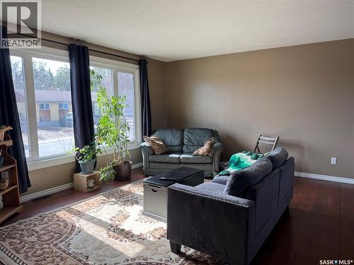 503 Cook Crescent, La Ronge, SK - Indoor Photo Showing Living Room