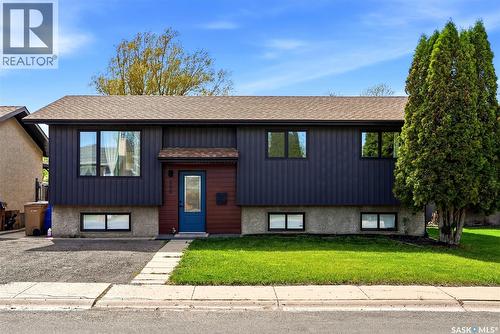 306 Howe Place, Regina, SK - Outdoor