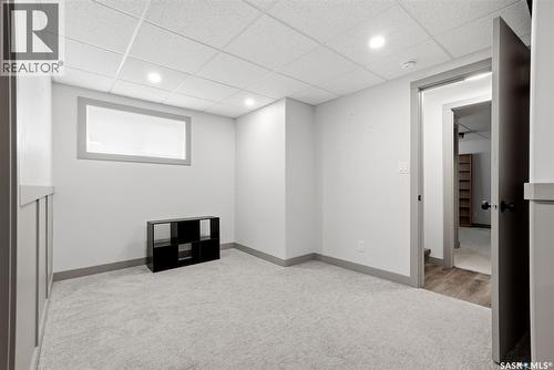 306 Howe Place, Regina, SK - Indoor