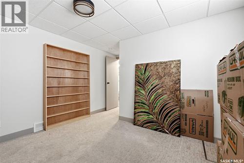 306 Howe Place, Regina, SK - Indoor