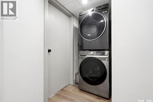 306 Howe Place, Regina, SK - Indoor Photo Showing Laundry Room