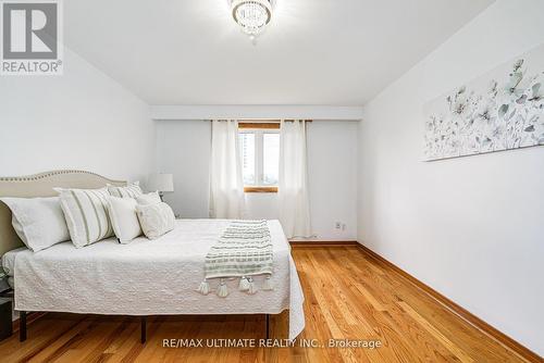 196 Meadows Boulevard, Mississauga, ON - Indoor Photo Showing Bedroom