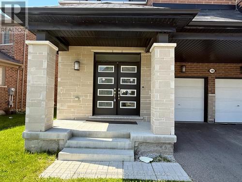 18 Dolucci Crescent E, Brampton, ON - Outdoor