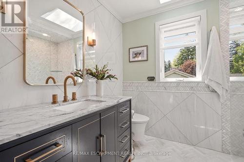 600 Deborah Crescent, Burlington, ON - Indoor Photo Showing Bathroom