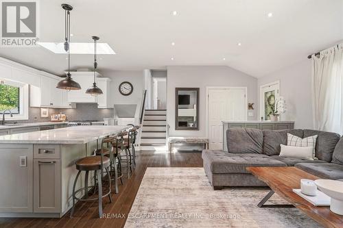 600 Deborah Crescent, Burlington, ON - Indoor Photo Showing Other Room
