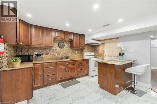 33 Alderney Avenue, Hamilton, ON - Indoor Photo Showing Kitchen