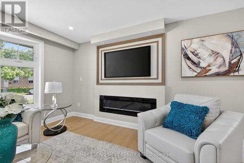 83 Riverdale Drive, Hamilton, ON - Indoor With Fireplace