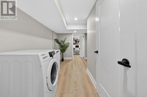 83 Riverdale Drive, Hamilton, ON - Indoor Photo Showing Laundry Room