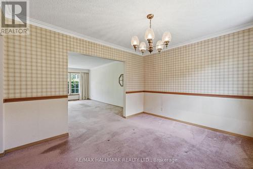5 Bethune Boulevard, Toronto, ON - Indoor Photo Showing Other Room