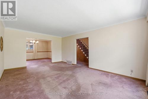 5 Bethune Boulevard, Toronto, ON - Indoor Photo Showing Other Room