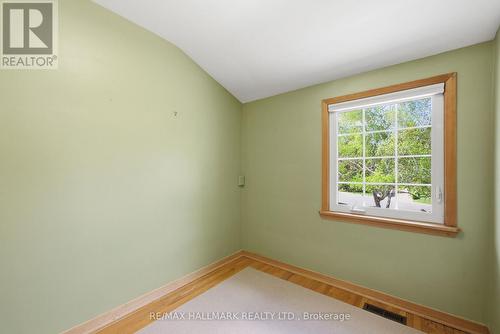 5 Bethune Boulevard, Toronto, ON - Indoor Photo Showing Other Room