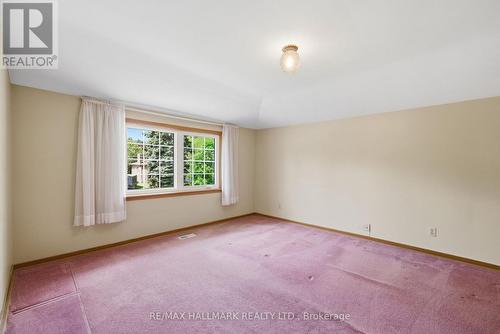 5 Bethune Boulevard, Toronto, ON - Indoor Photo Showing Other Room