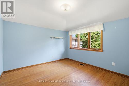 5 Bethune Boulevard, Toronto, ON - Indoor Photo Showing Other Room