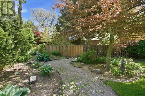 5 Bethune Boulevard, Toronto, ON - Outdoor