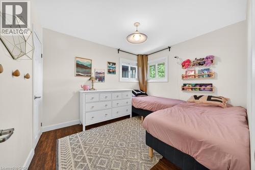 118 West 33Rd Street, Hamilton, ON - Indoor Photo Showing Bedroom