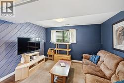 Family room (can be converted to a bedroom) - 