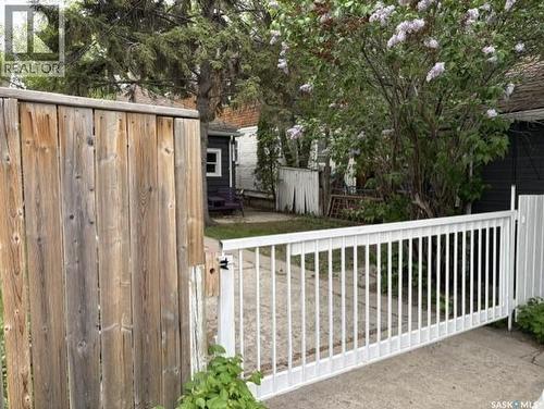 2047 Retallack Street, Regina, SK - Outdoor