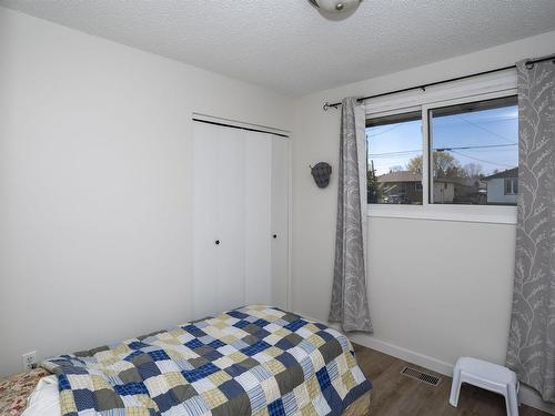 435 Dublin Avenue, Thunder Bay, ON - Indoor Photo Showing Bedroom