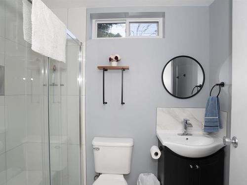 435 Dublin Avenue, Thunder Bay, ON - Indoor Photo Showing Bathroom