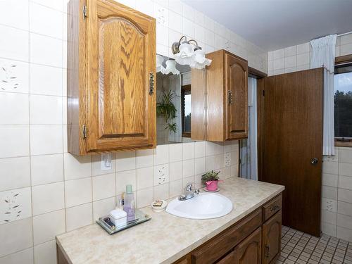 149 Masters Street, Thunder Bay, ON - Indoor Photo Showing Bathroom