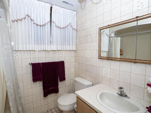 149 Masters Street, Thunder Bay, ON - Indoor Photo Showing Bathroom