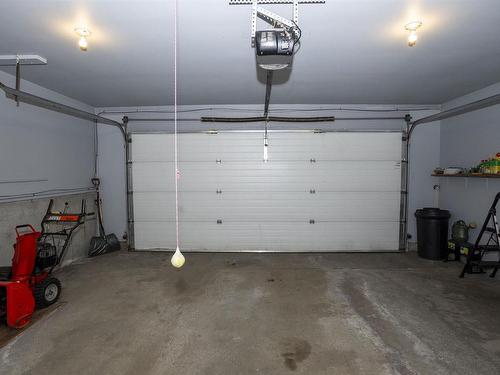 149 Masters Street, Thunder Bay, ON - Indoor Photo Showing Garage