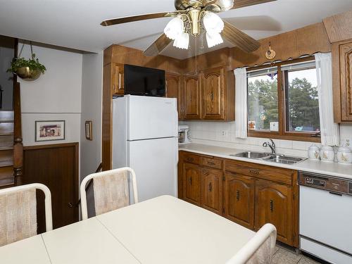149 Masters Street, Thunder Bay, ON - Indoor Photo Showing Kitchen With Double Sink