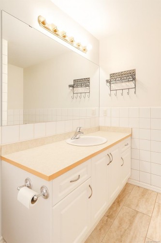 #207-2568 Dingwall St, Duncan, BC - Indoor Photo Showing Bathroom