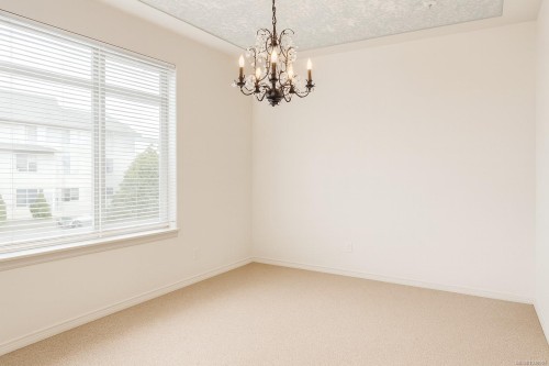 #207-2568 Dingwall St, Duncan, BC - Indoor Photo Showing Other Room