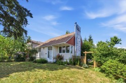 1032 Moyse Cres Nanaimo, BC V9S 2G6
