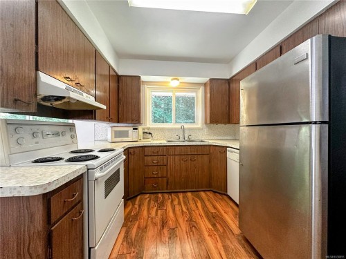 3246 Gibbins Rd, Duncan, BC 