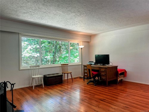 3246 Gibbins Rd, Duncan, BC 