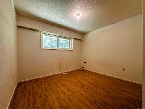 3246 Gibbins Rd, Duncan, BC 