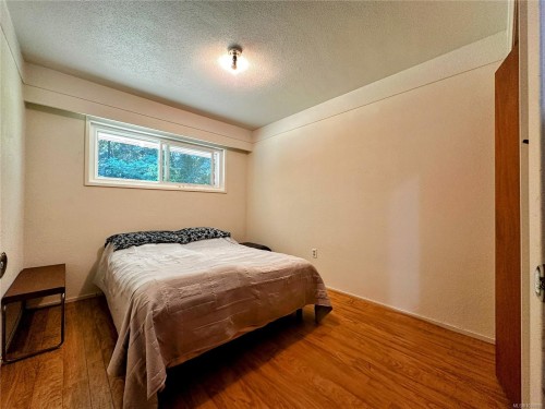 3246 Gibbins Rd, Duncan, BC 
