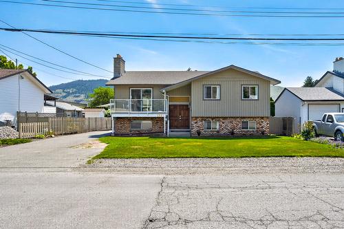 2551 Parkcrest Avenue  Kamloops, BC V2B 4Y4