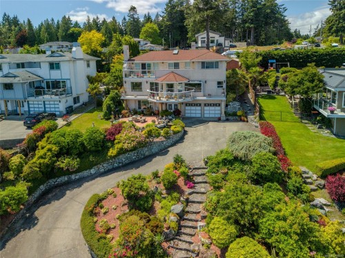 5200 Polson Terr, Saanich, BC 