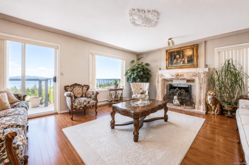 5200 Polson Terr, Saanich, BC 