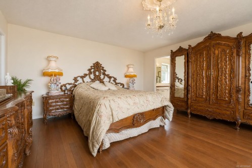 5200 Polson Terr, Saanich, BC 