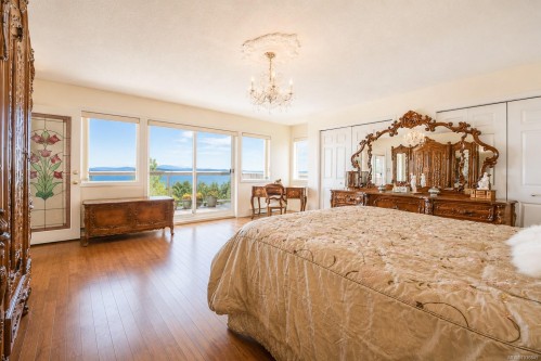 5200 Polson Terr, Saanich, BC 