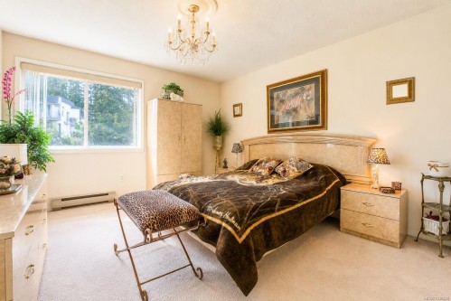 5200 Polson Terr, Saanich, BC 