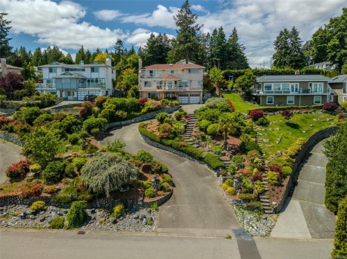 5200 Polson Terr, Saanich, BC 