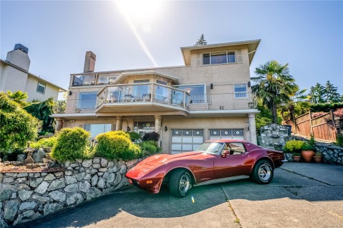 5200 Polson Terr, Saanich, BC 